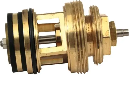 Ventileinsatz aus Messing mit mehreren Ringen, dient zur Installation in Heizsystemen. Produkt von Wolf, geeignet für spezifische Anwendungen in der Heizungstechnik.